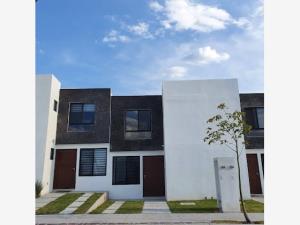 Casa en venta en Fuentes de Balvanera, Apaseo El Grande, Guanajuato