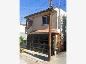 Casa en venta en Jardines de Casa Blanca, San Nicolás de los Garza — foto 2 de 8
