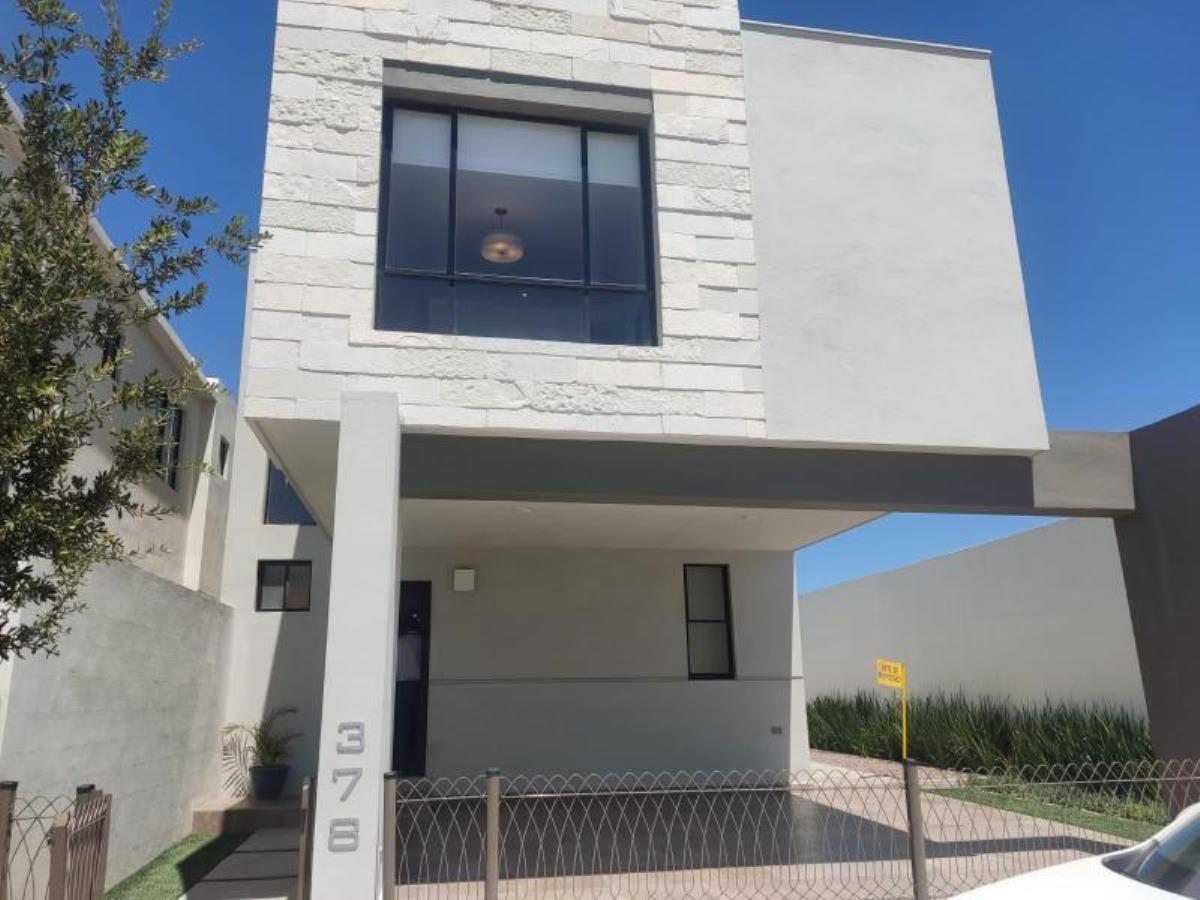 Casa en venta en Sorrento, Saltillo — foto 1 de 24