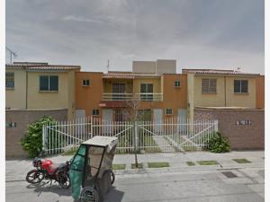 Casa en Hacienda Piedras Negras, Chicoloapan, México