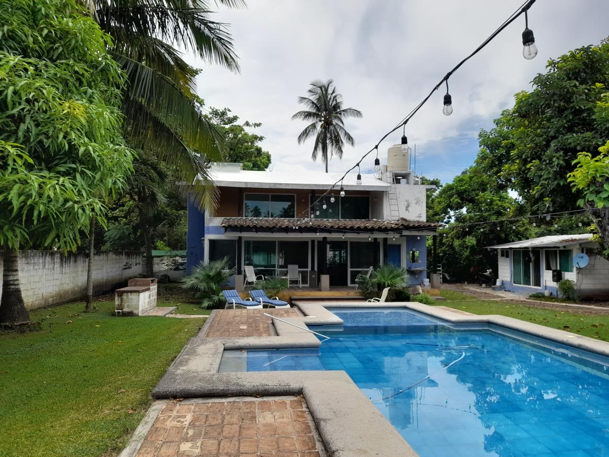 Quinta en venta en La Antigua Veracruz, La Antigua — foto 1 de 34