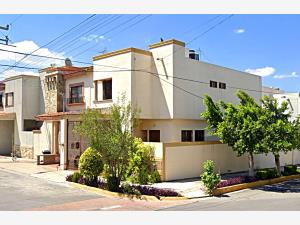 Casa en venta en Portal de Cumbres, Monterrey — foto 3 de 9