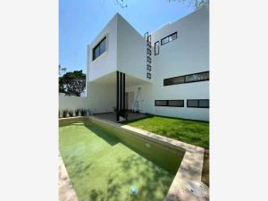 Casa en Lomas de Atzingo, Cuernavaca, Morelos