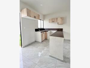 Casa en venta en Montellano II, Villa de Álvarez — foto 3 de 11