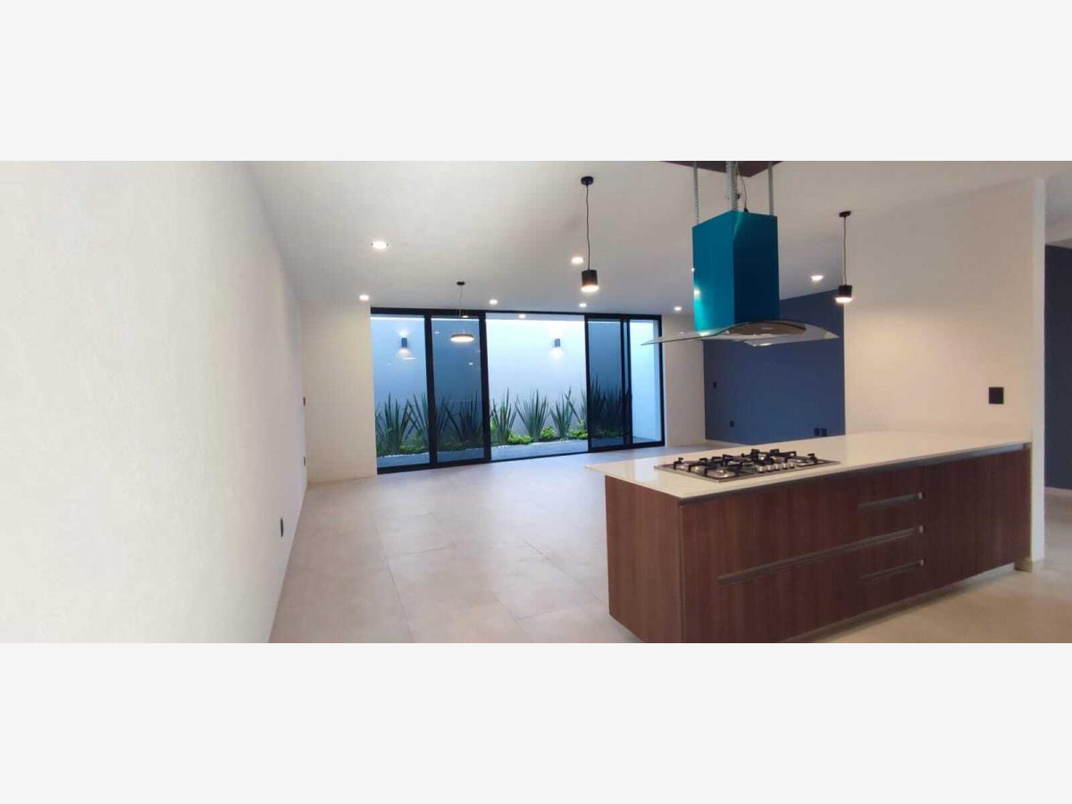 Casa en venta en Bosque Monarca, Morelia — foto 1 de 30