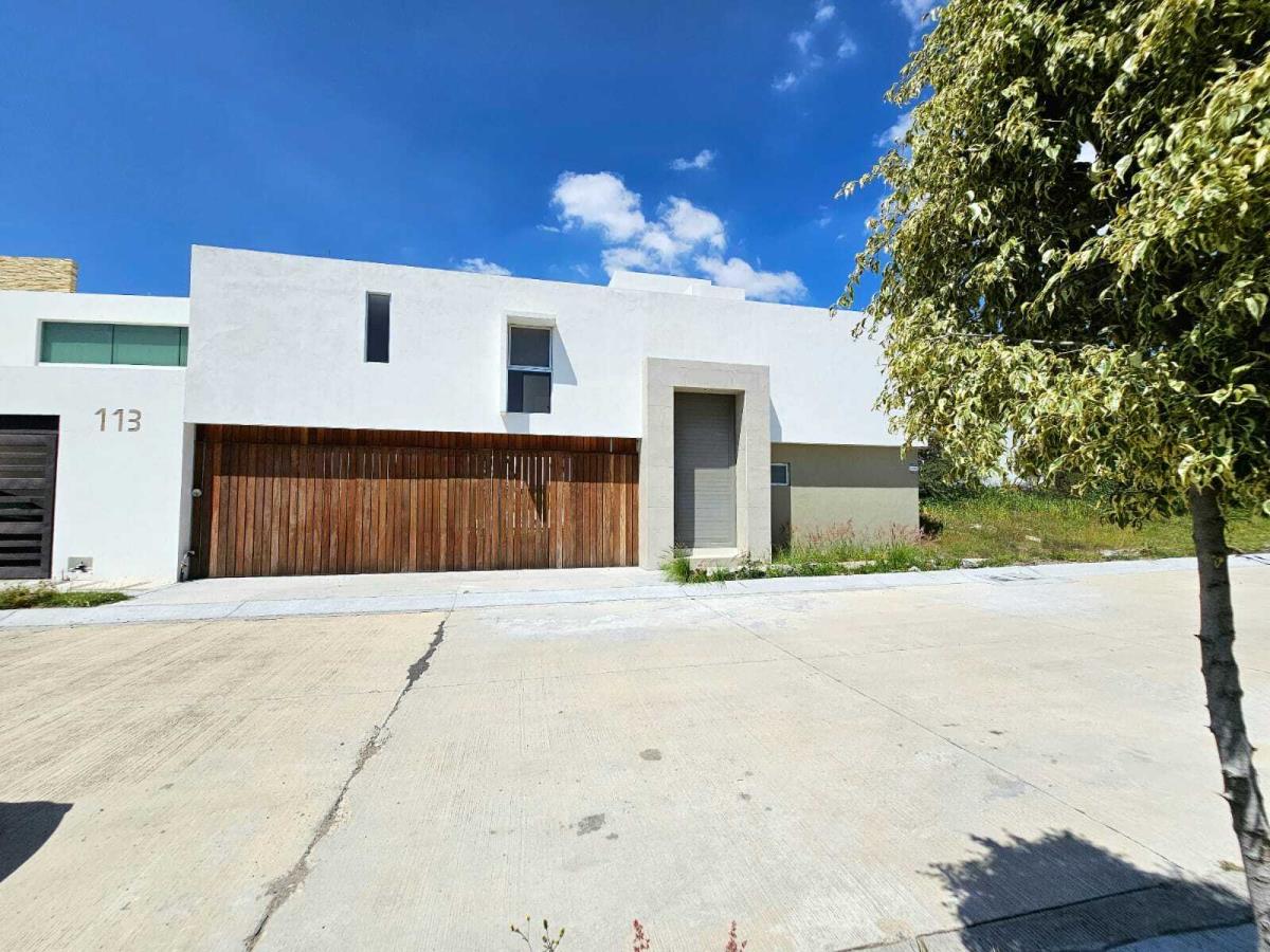 Casa en venta en Cañada del Refugio, León — foto 1 de 13