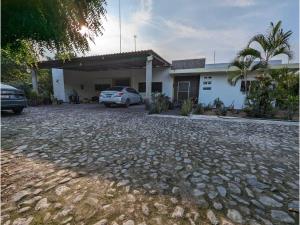 Casa en venta en El Chivato (Providencia), Villa de Álvarez — foto 3 de 46