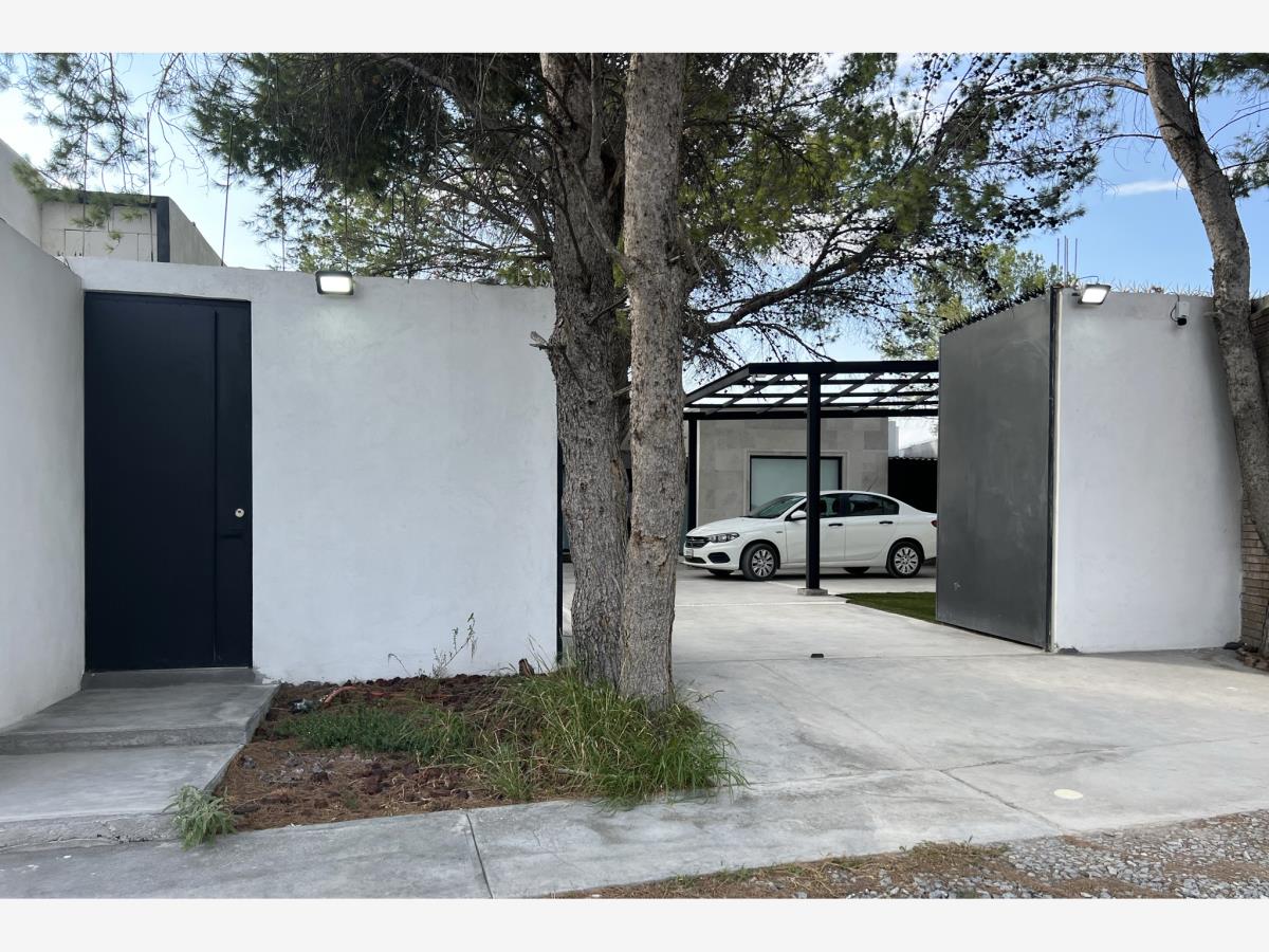 Casa en venta en Los Gonzalez, Saltillo — foto 1 de 45