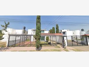 Casa en venta en Los Olivos de Tlaquepaque, San Pedro Tlaquepaque — foto 2 de 6