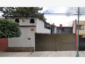 Casa en Jardines de San Mateo, Naucalpan de Juárez, México