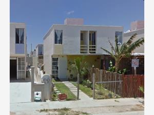 Casa en venta en Villas Riviera, Playa del Carmen — foto 1 de 6