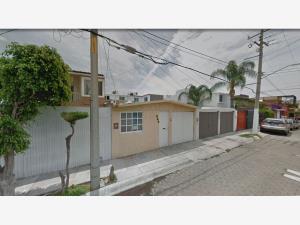 Casa en venta en La Estancia, Irapuato — foto 2 de 12