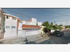 Casa en venta en Jardines de Mocambo, Boca del Río — foto 3 de 13