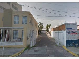 Casa en venta en Balcones de Santa Maria, San Pedro Tlaquepaque — foto 2 de 10