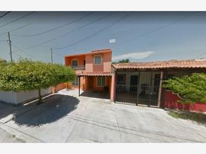 Casa en venta en Lomas del Centenario, Villa de Álvarez — foto 2 de 12
