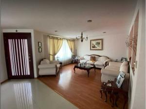 Casa en venta en San Jeronimo Chicahualco, Metepec — foto 2 de 18