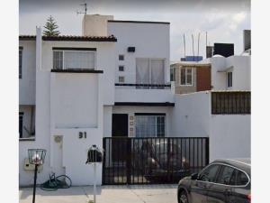 Casa en Santuarios del Cerrito, Corregidora, Querétaro