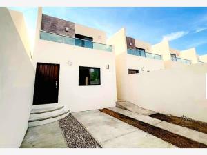 Casa en venta en Petroquimicas, Tampico — foto 3 de 13