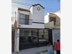 Casa en venta en Balcones de Santa Rosa, Apodaca — foto 2 de 5