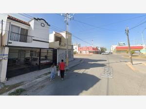 Casa en venta en Balcones de Santa Rosa, Apodaca — foto 3 de 5