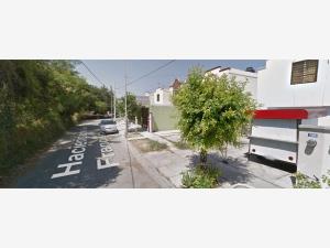 Casa en venta en Hacienda de los Nogales, Apodaca — foto 3 de 5