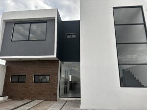 Casa en venta en Residencial Santa Fe, Corregidora — foto 3 de 55