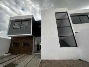Casa en venta en Residencial Santa Fe, Corregidora, Querétaro
