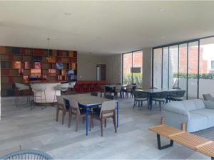 Terreno en venta en Lomas de Angelópolis, San Andrés Cholula — foto 2 de 14