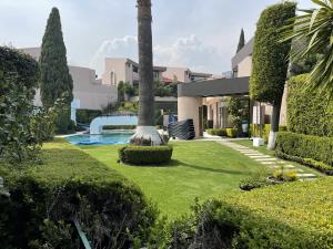 Casa en venta en Lomas Country Club, Huixquilucan — foto 2 de 49