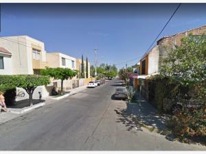 Casa en venta en Lomas de Zapopan, Zapopan — foto 2 de 9