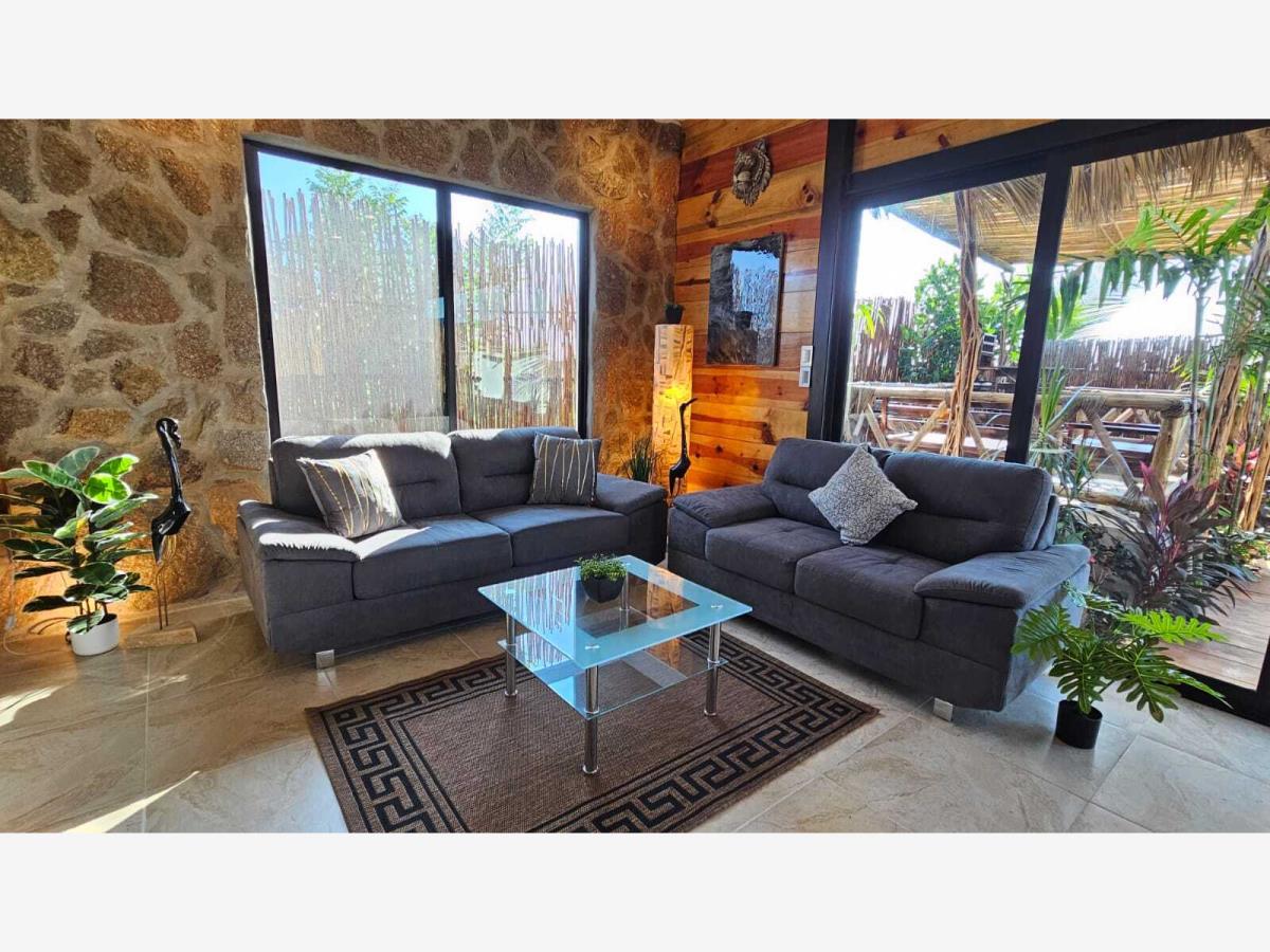 Casa en venta en Puerto Escondido (Puerto Escondido), San Pedro Mixtepec -Dto. 22 - — foto 1 de 19