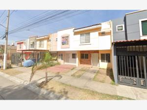Casa en venta en Parques de Tesistán, Zapopan — foto 2 de 10