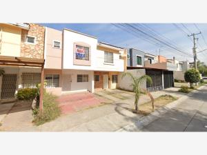 Casa en venta en Parques de Tesistán, Zapopan — foto 3 de 10