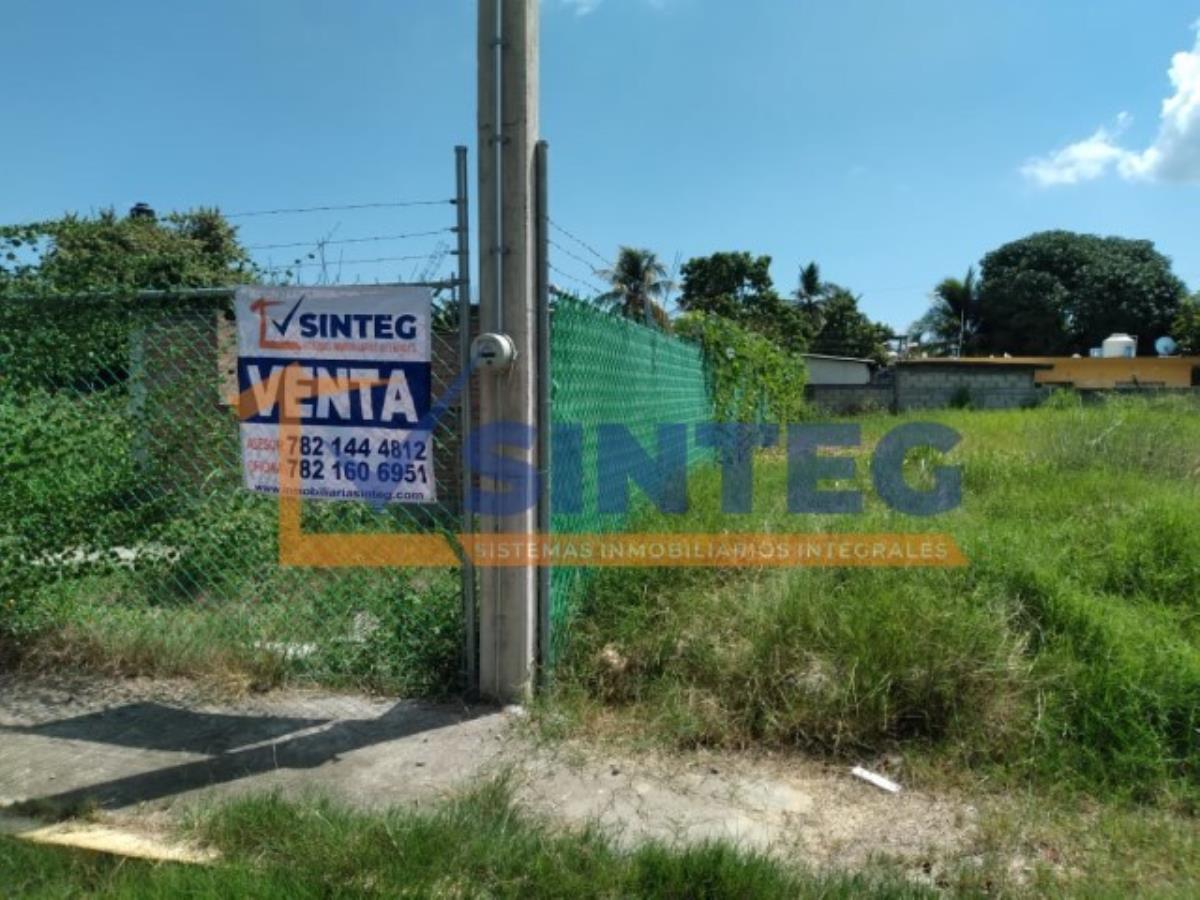 Terreno en venta en Ampliación Enrique Rodríguez Cano, Tuxpan — foto 1 de 8