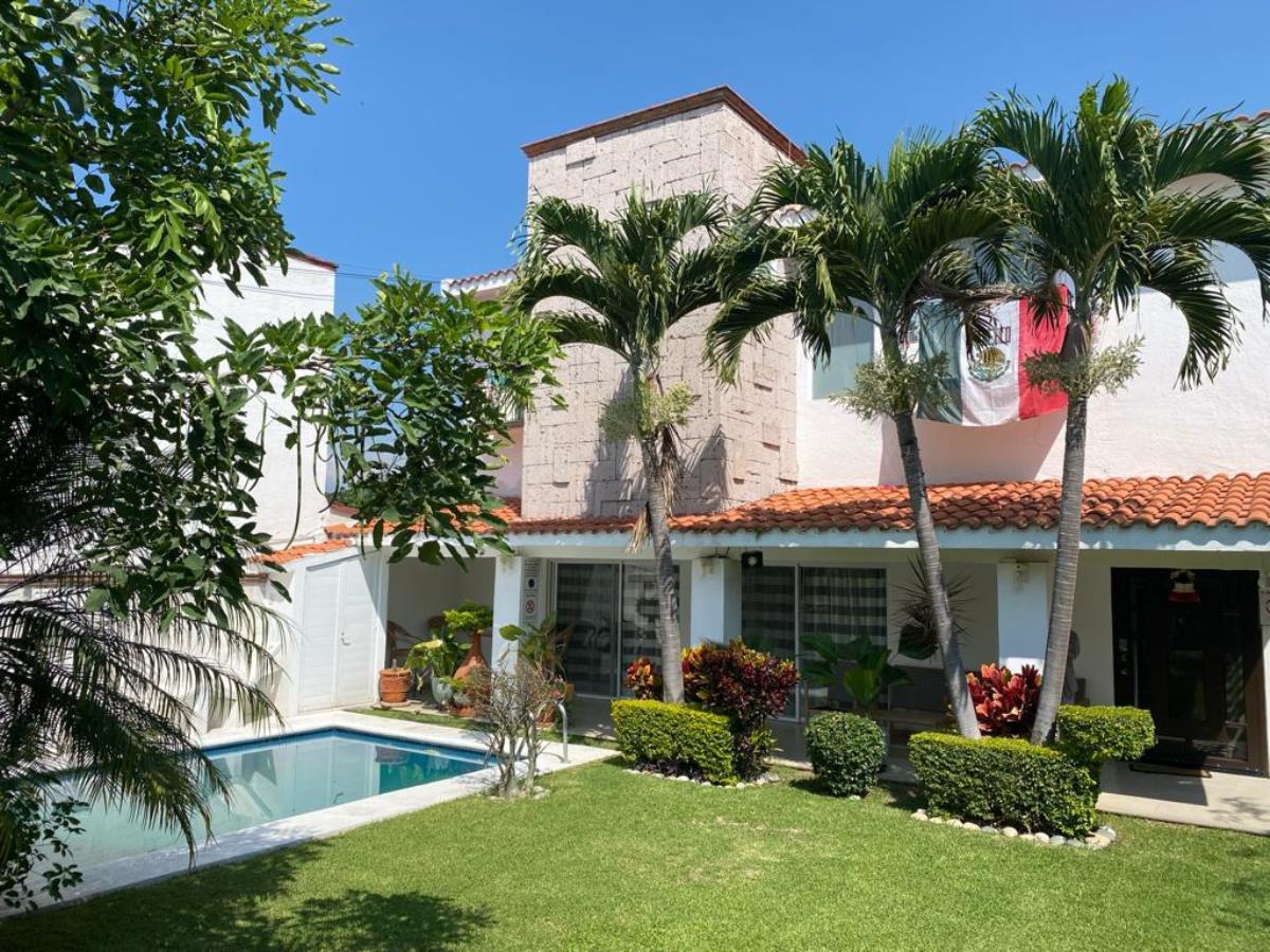 Casa en venta en Lomas de Cocoyoc, Atlatlahucan — foto 1 de 15