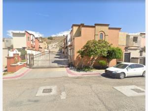 Casa en Lago Sur, Tijuana, Baja California