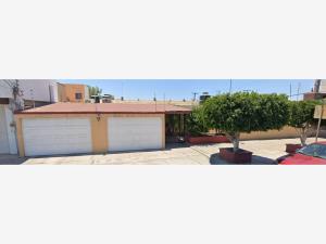 Casa en venta en Zona Central, La Paz, Baja California Sur