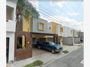 Casa en venta en Santa Lucía, Cadereyta Jiménez — foto 2 de 6