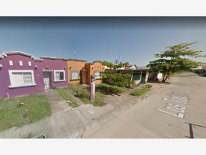 Casa en Ciudad Olmeca, Coatzacoalcos, Veracruz de Ignacio de la Llave