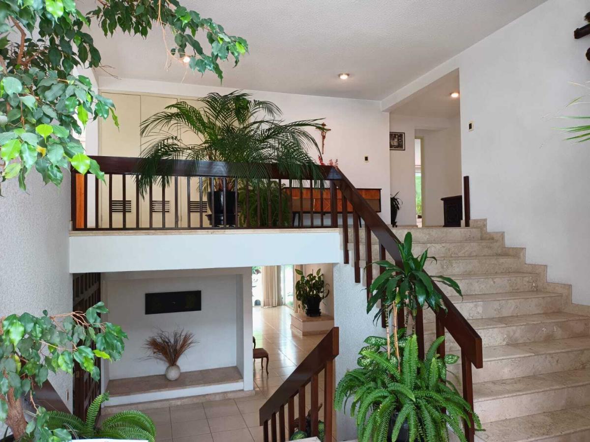 Casa en venta en Rancho Tetela, Cuernavaca — foto 1 de 27