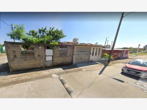 Casa en Ciudad Olmeca, Coatzacoalcos, Veracruz de Ignacio de la Llave