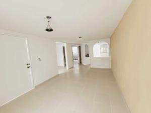 Casa en venta en Rinconada de San Francisco, Mineral de la Reforma — foto 3 de 23