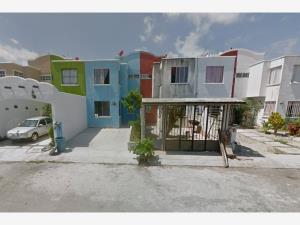 Casa en Galaxia del Carmen I, Playa del Carmen, Quintana Roo — foto 1 de 5