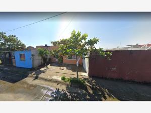 Casa en Ciudad Olmeca, Coatzacoalcos, Veracruz de Ignacio de la Llave
