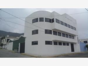 Edificio en renta en Venustiano Carranza, Pachuca de Soto, Hidalgo
