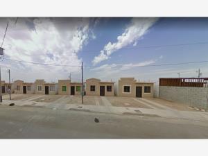 Casa en Ángeles de Puebla, Mexicali, Baja California