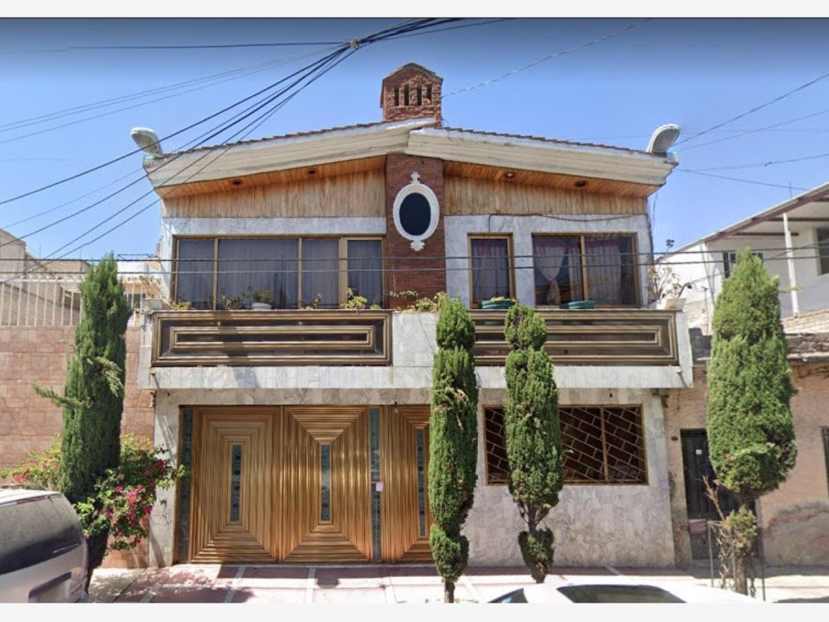 Casa en venta en Martires de Rio Blanco, Gustavo A. Madero — foto 1 de 10