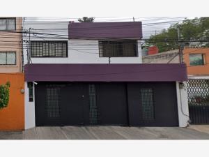 Casa en Valle de San Mateo, Naucalpan de Juárez, México