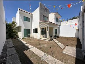 Casa en venta en Burgos, Temixco, Morelos Casa en venta en Burgos, Temixco, Morelos