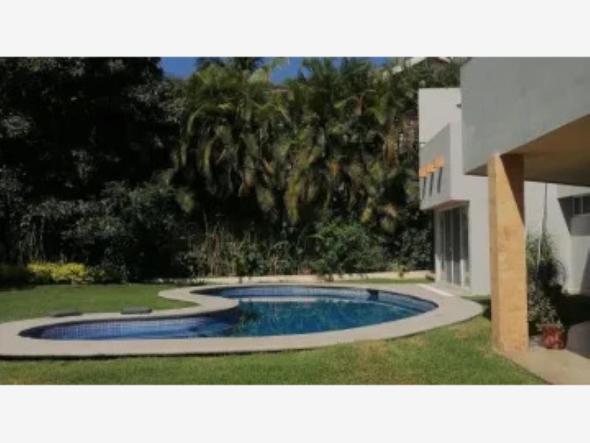 Casa en venta en Club de golf Tabachines, Cuernavaca — foto 1 de 31